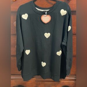 New softest 1x Sweatshirt black Tunic length cream patch hearts